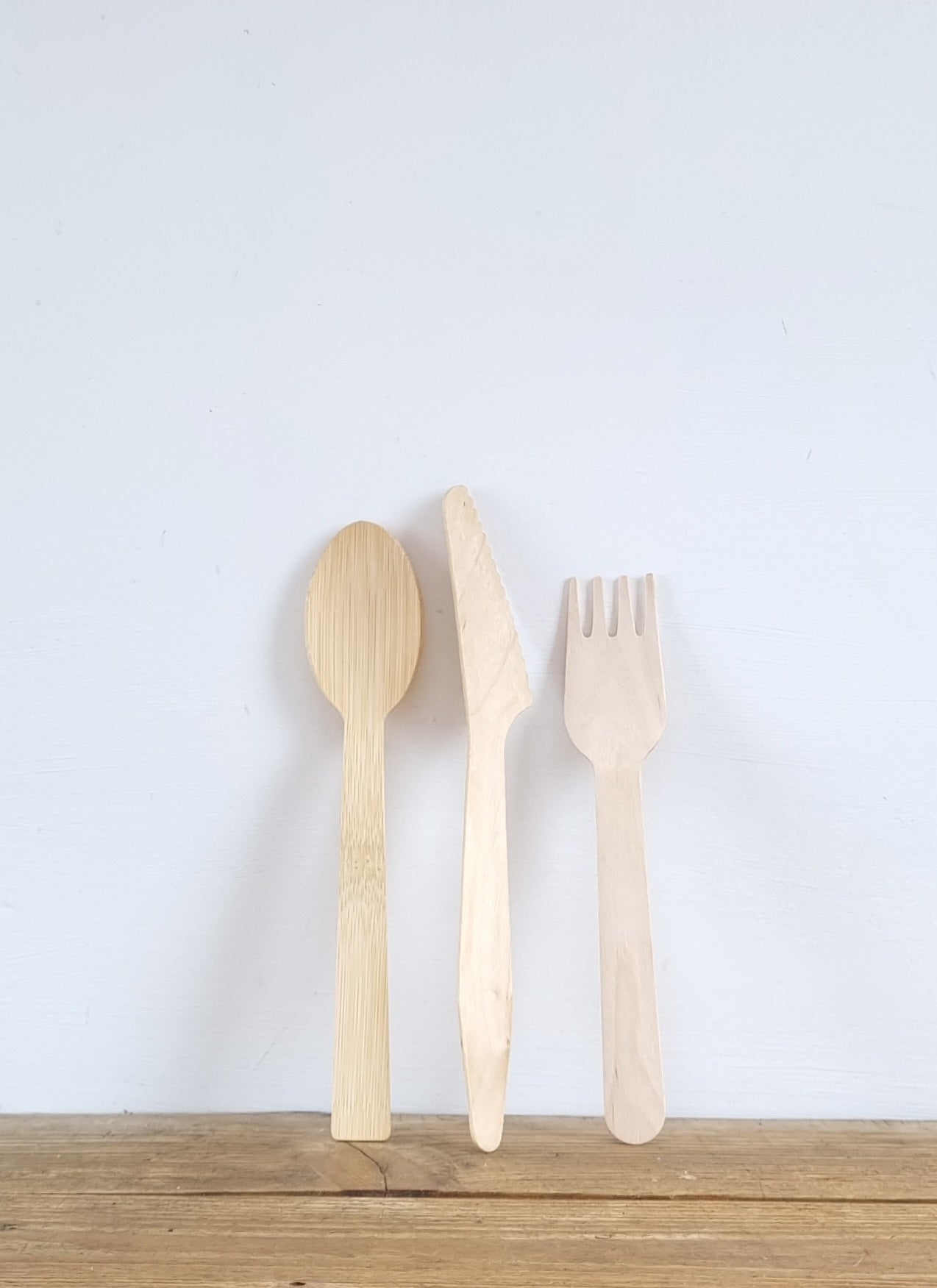 Single use cutlery