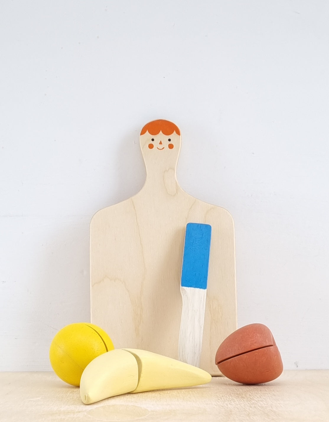 Smiley fruit chopping board
