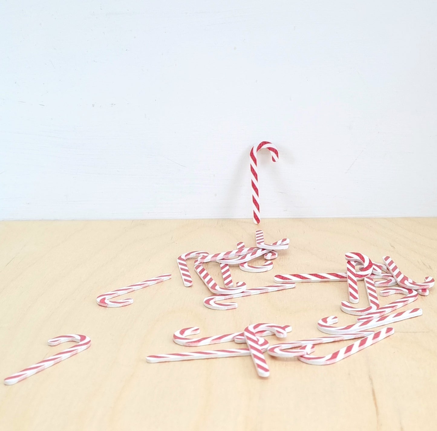 Mini wooden cane confetti