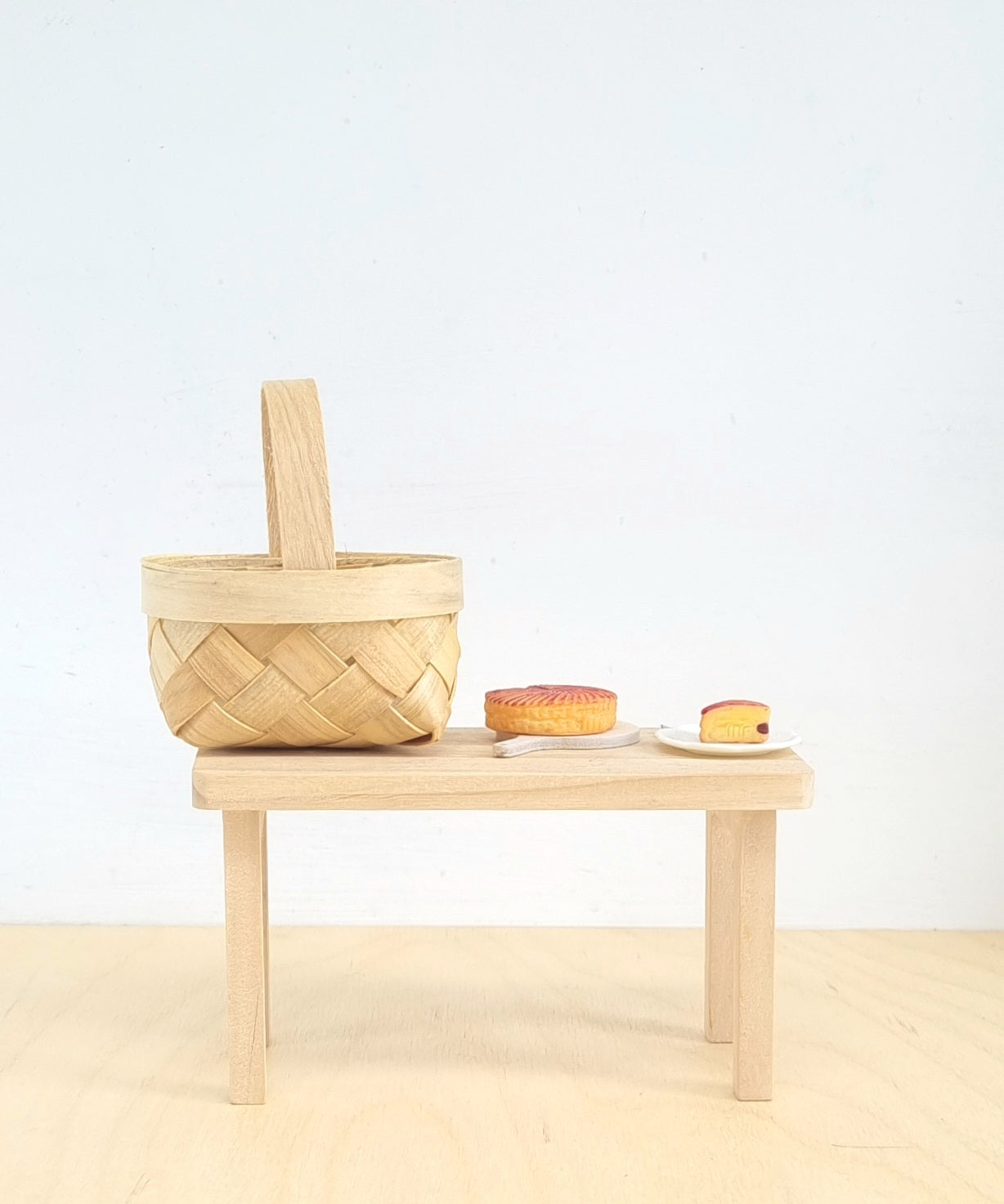 Mini woven basket