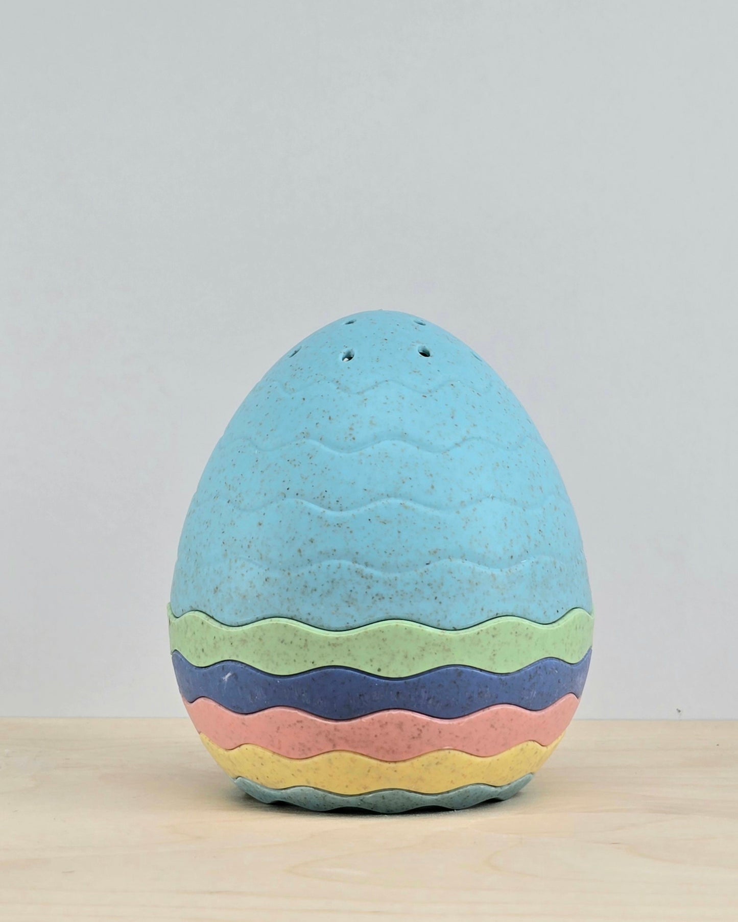 Stack and pour bath egg