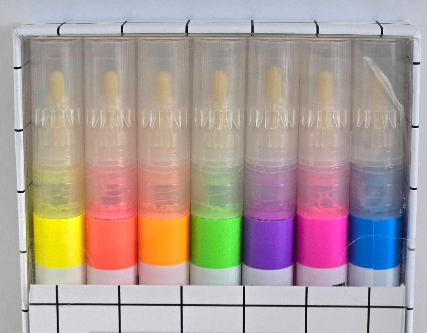 Acrylic paint markers