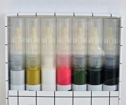 Acrylic paint markers