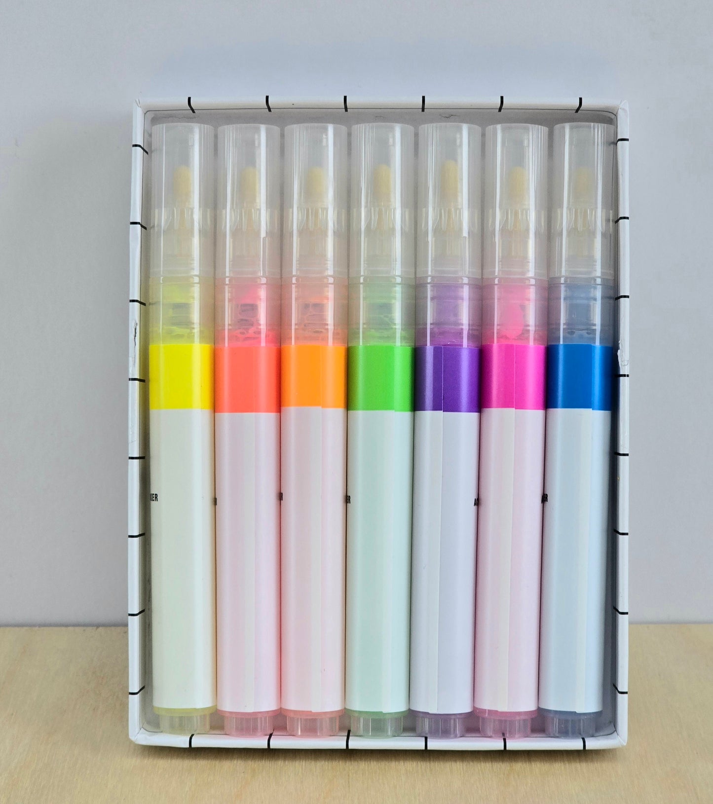Acrylic paint markers