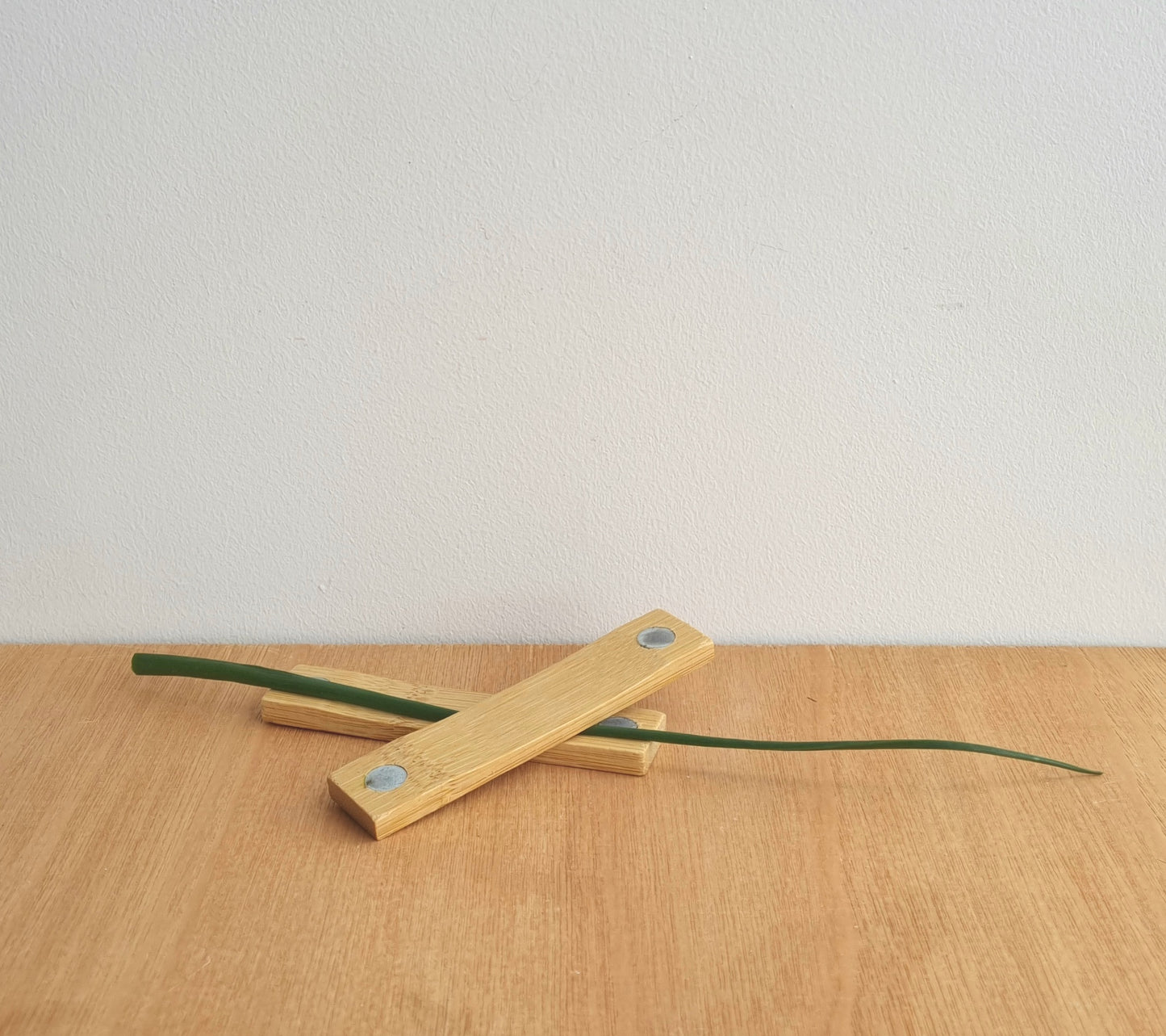 Grass whistle