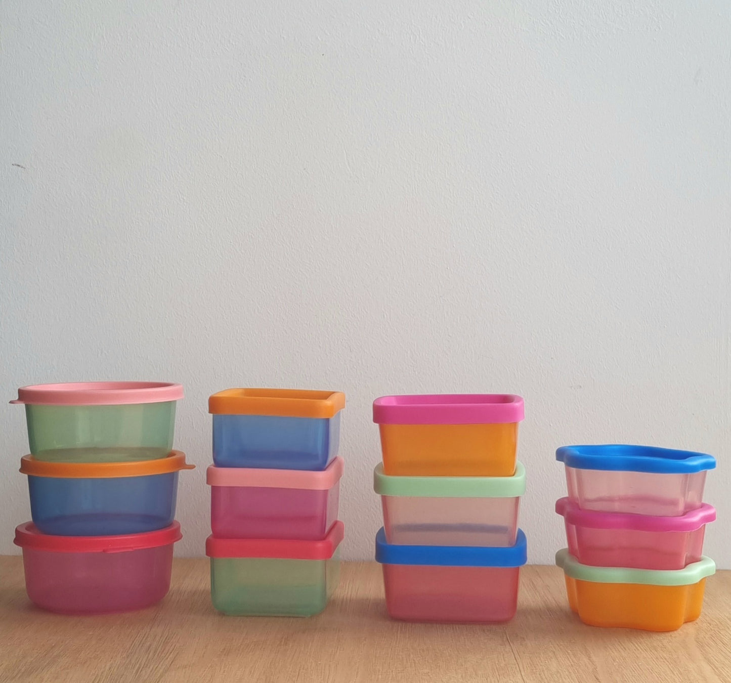 12 mini food boxes