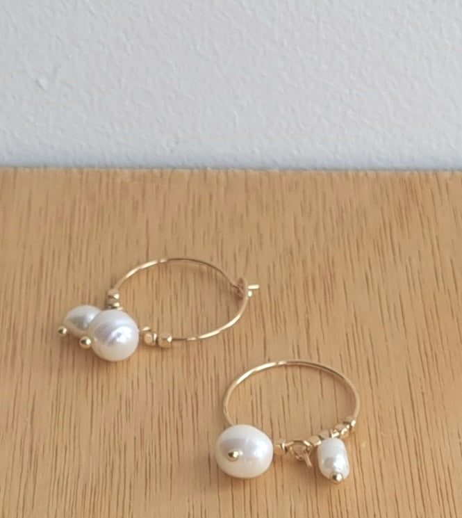 Fresh water pearl earrings