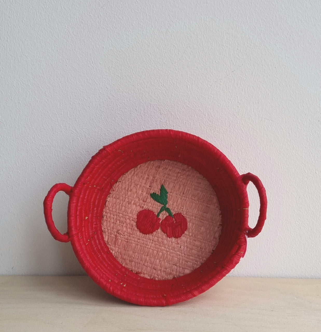 Mini raffia basket