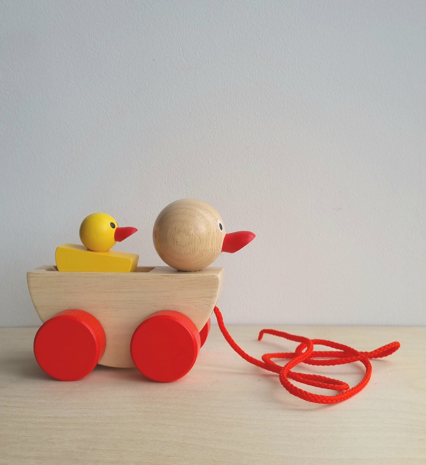 Mini pull along duck