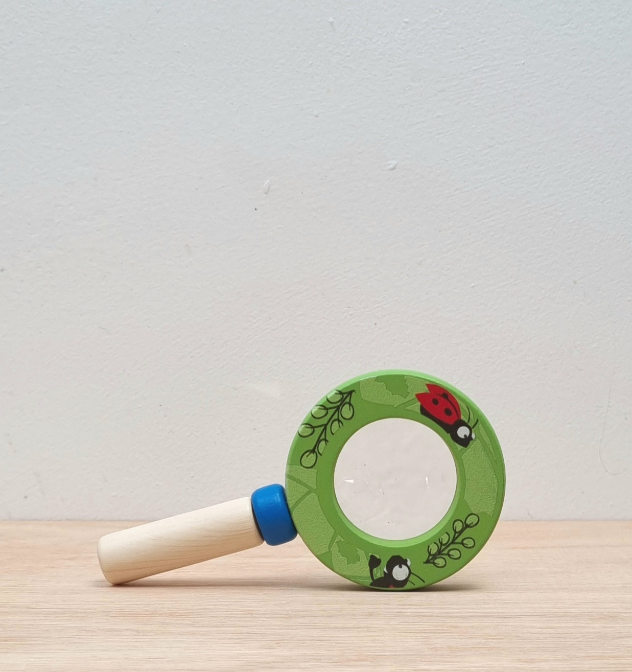 Mini magnifier