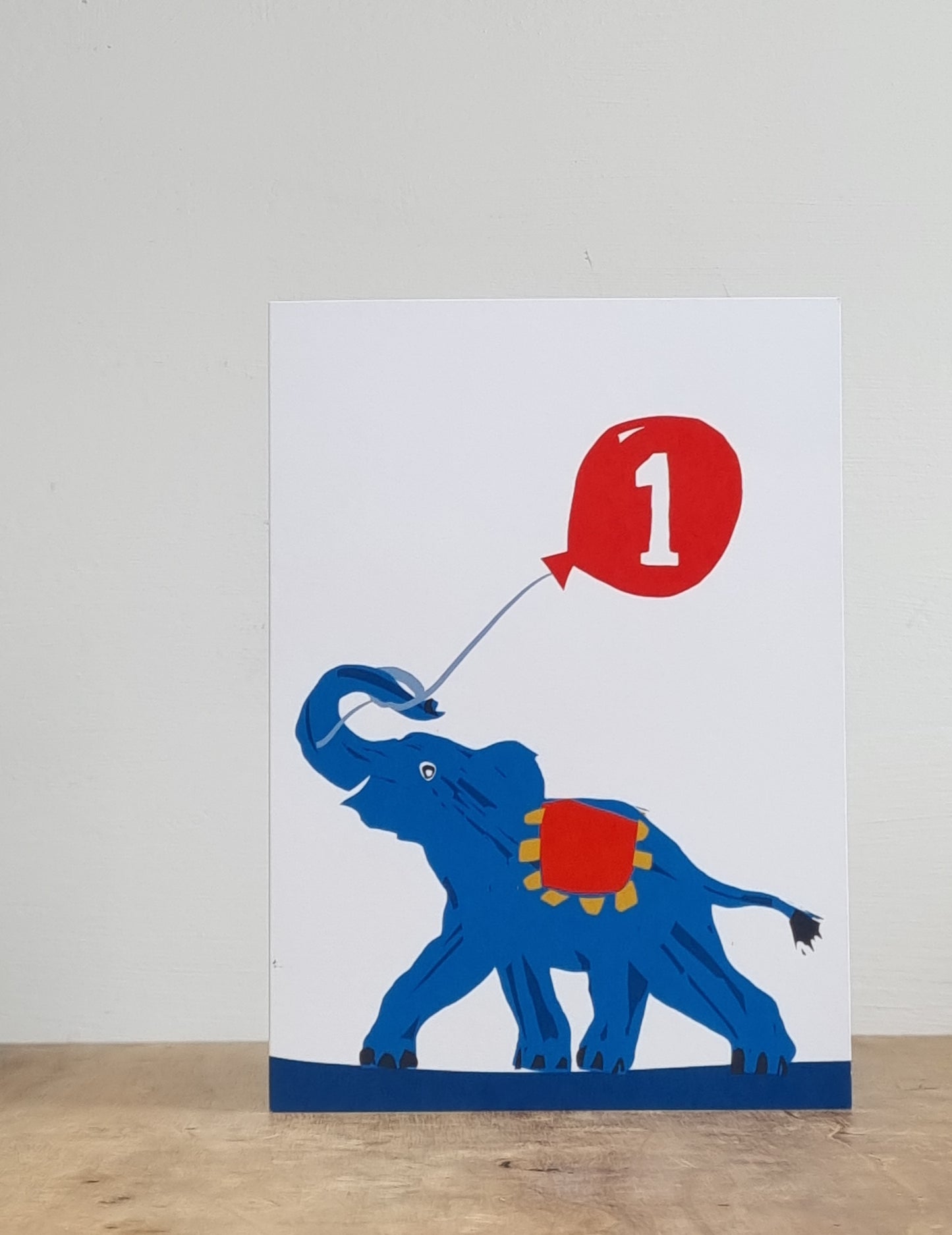 Elephant with 1 balloon