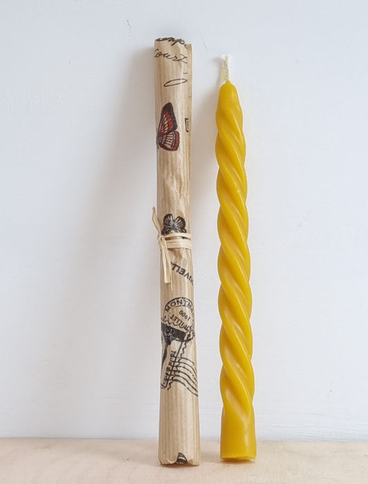 Twisted beeswax candle