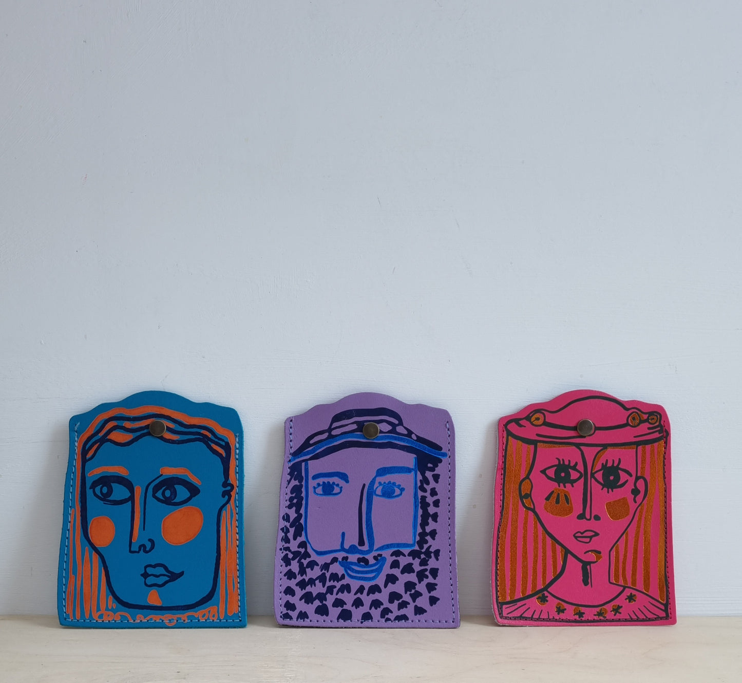 Portrait card holder