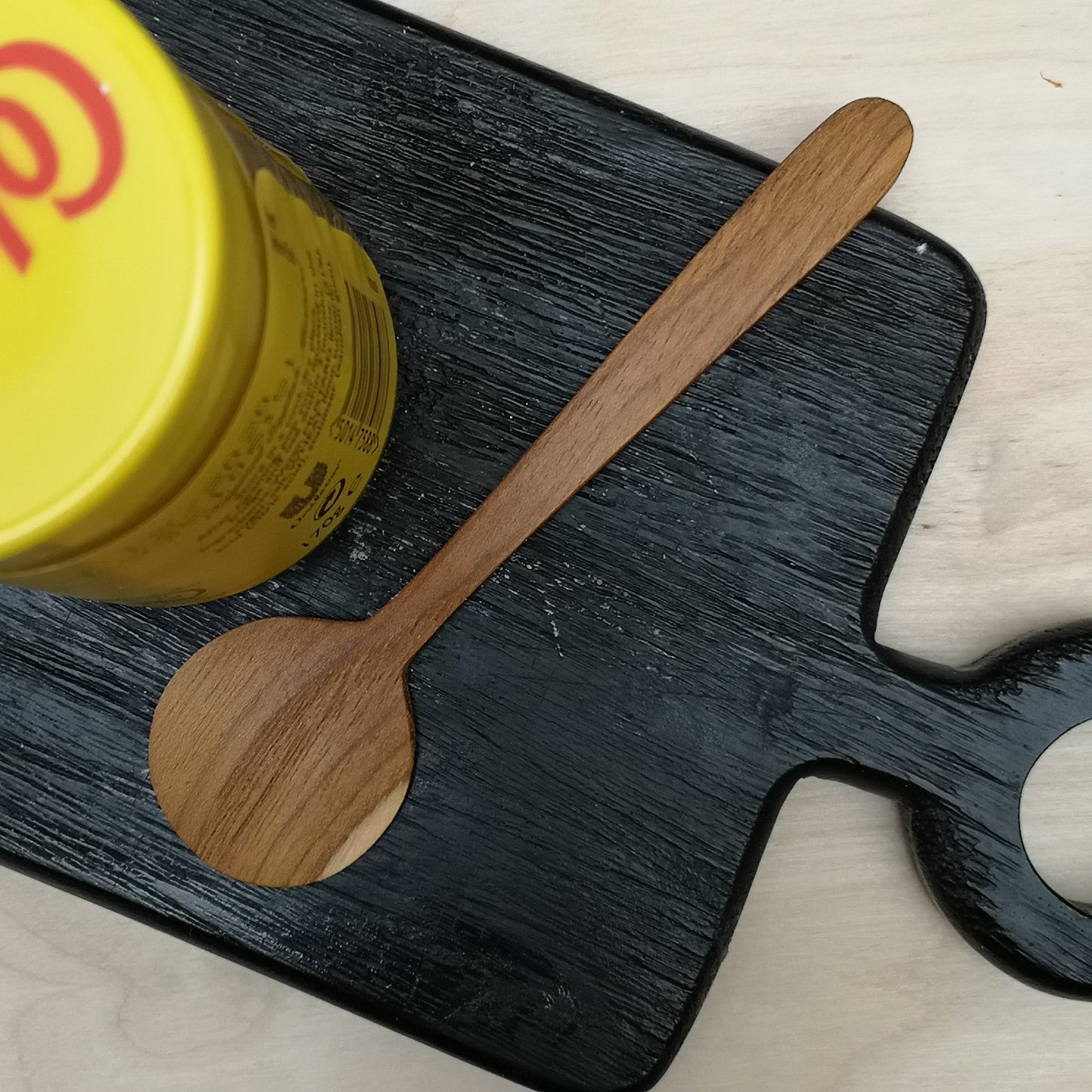 Round teak spreader