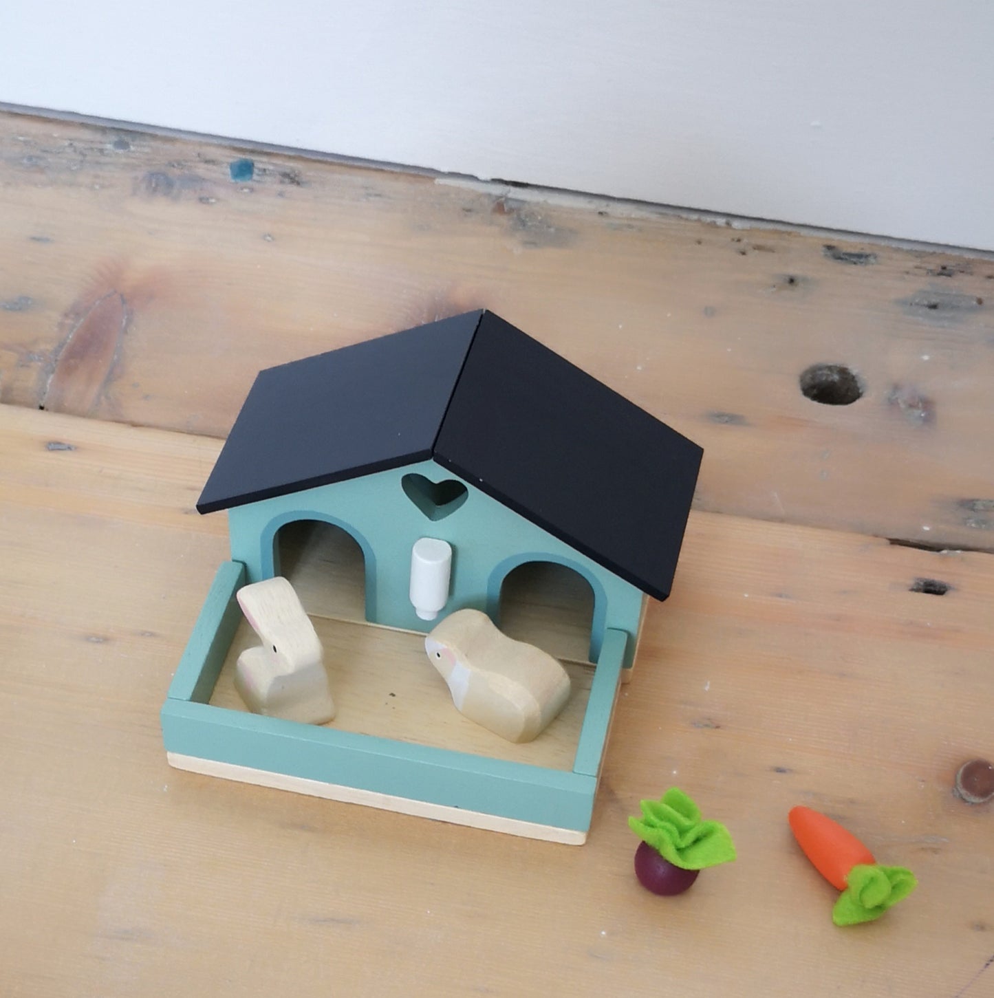 Pet rabbit and guinea pig set