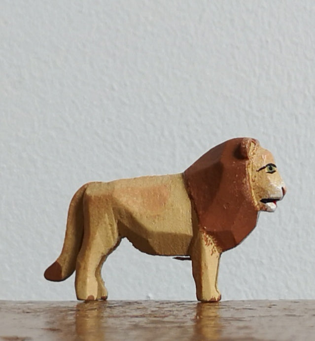 Mini wooden wild animals