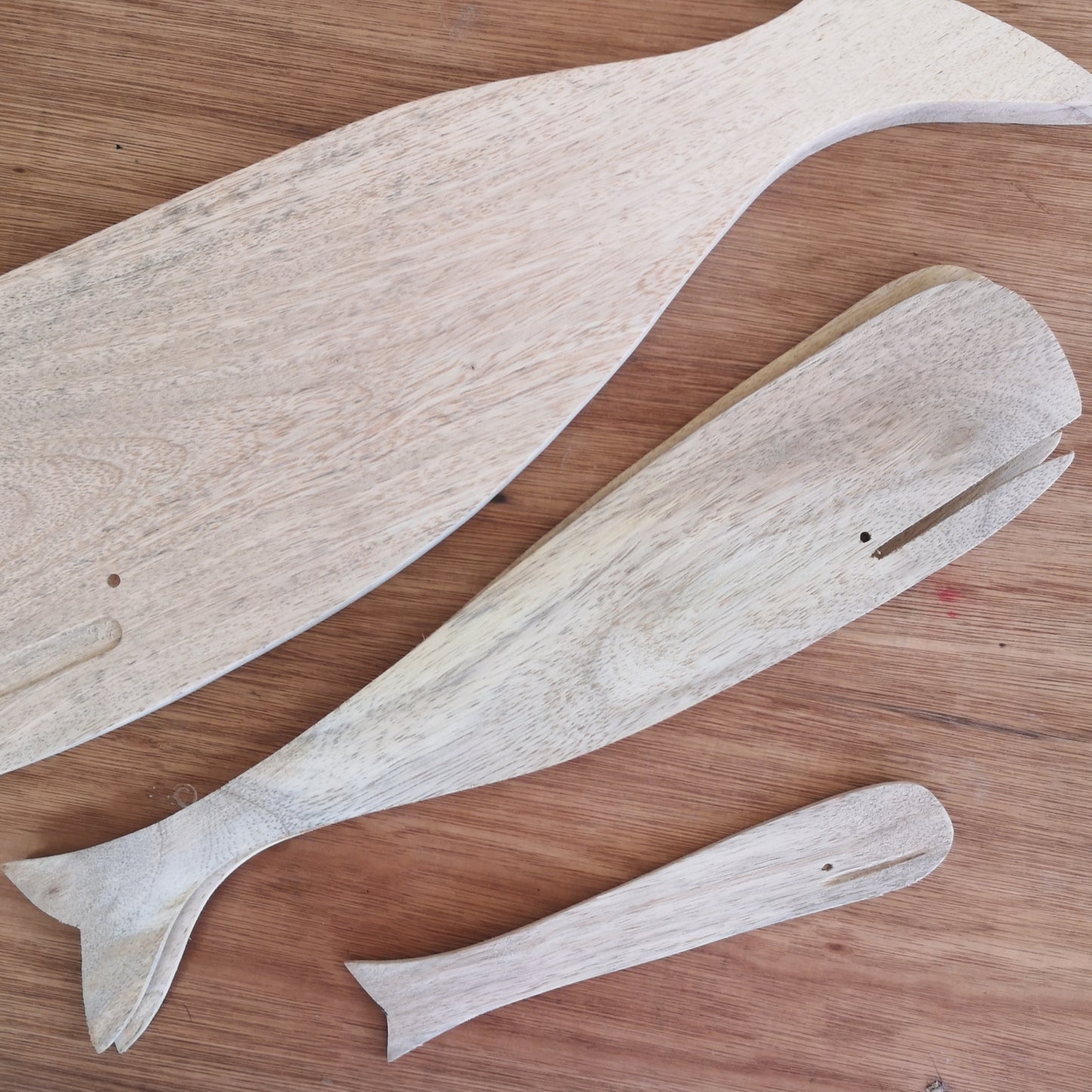 Mango wood whale spreader