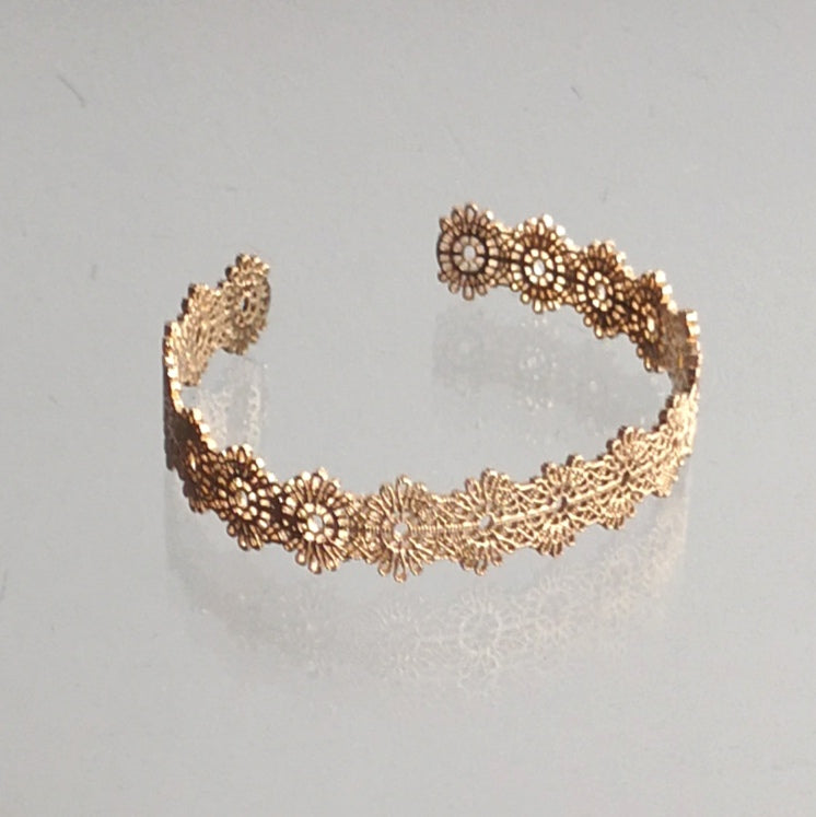 Lace bangle