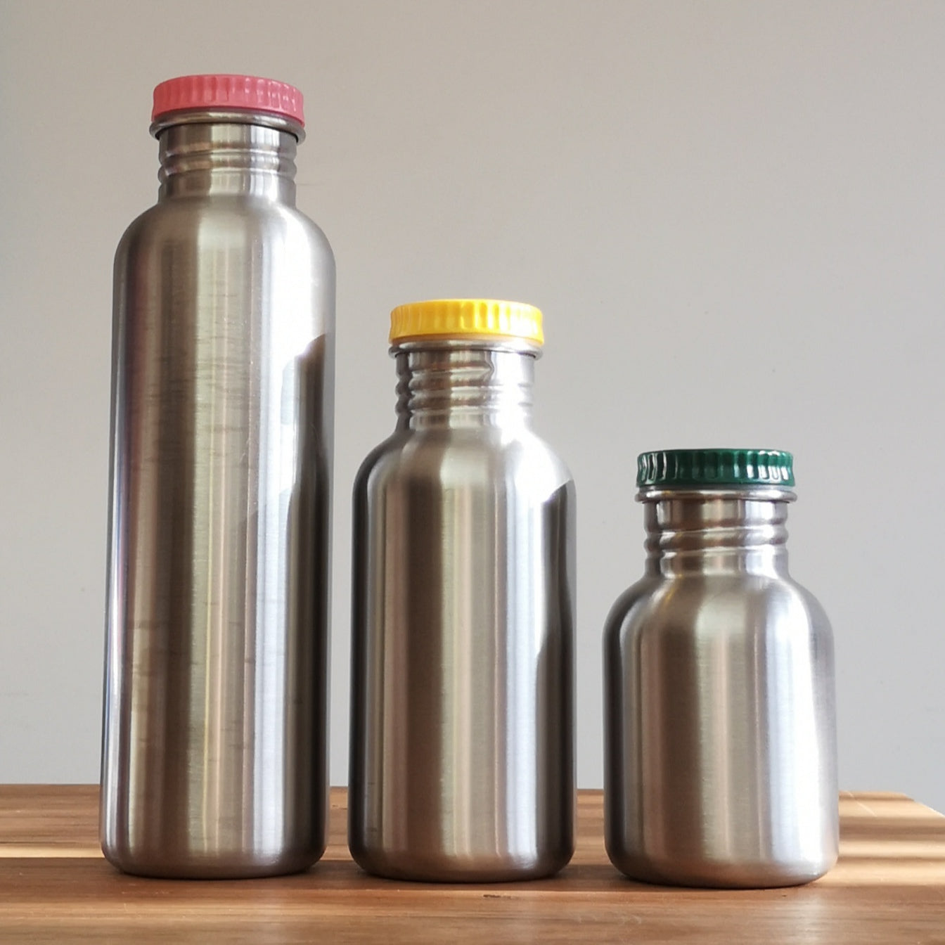 Stainless steel water bottle