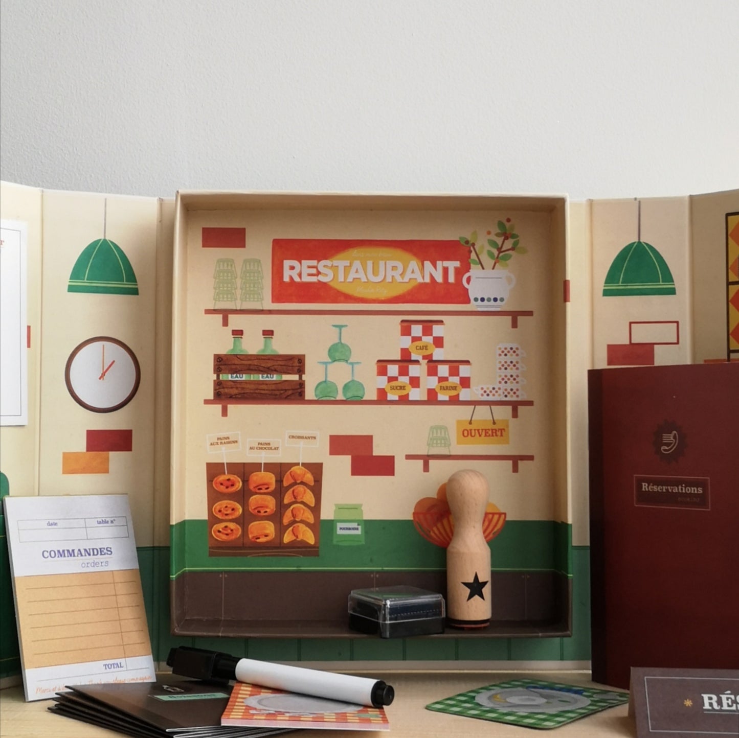 Pretend play set