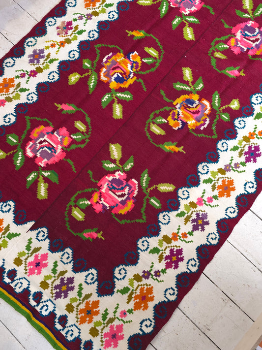 Vintage rose throw