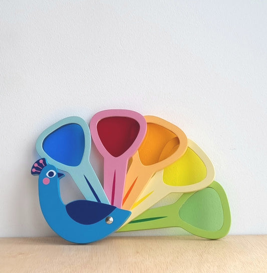 Colour changing peacock