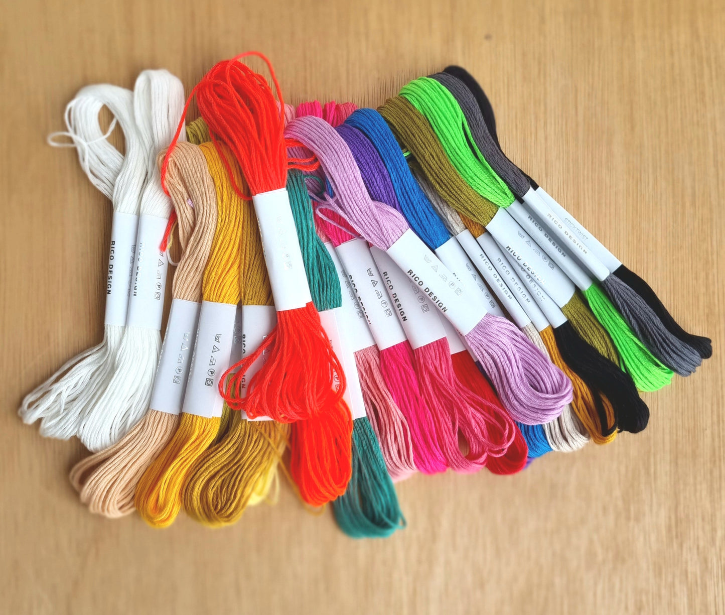 24 colours stranded cotton set