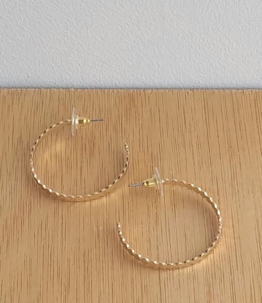 Scalloped gold hoops