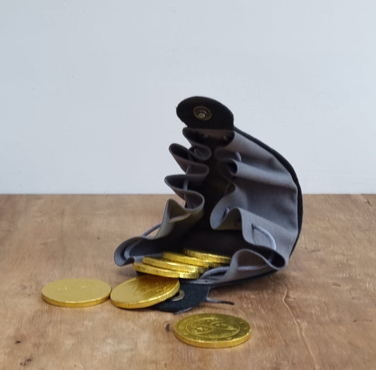 Medival money pouch