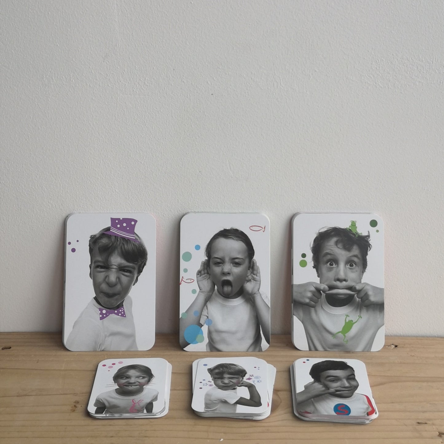Grimaces card game