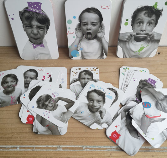 Grimaces card game